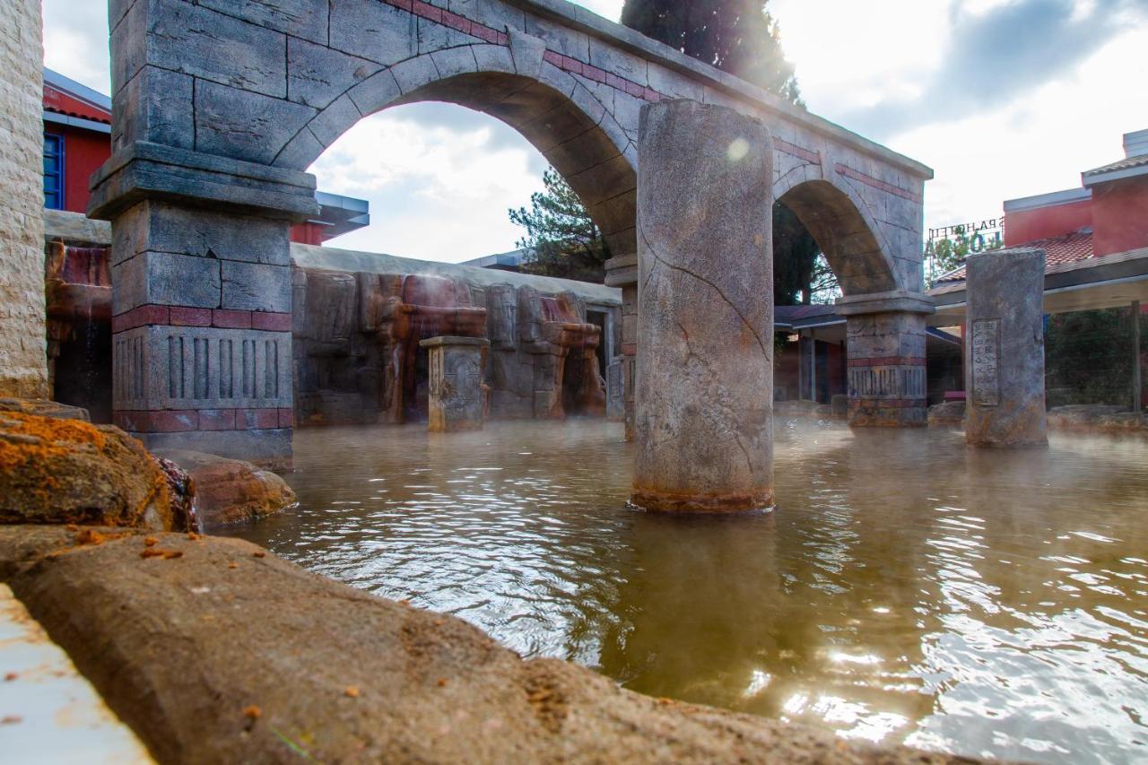 Spa Hotel Colossae Thermal Karahayit  Εξωτερικό φωτογραφία The Roman Bridge