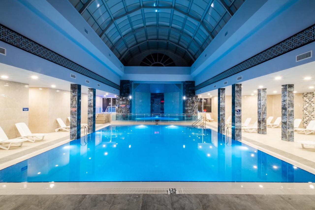 Spa Hotel Colossae Thermal Karahayit  Εξωτερικό φωτογραφία The swimming pool at the hotel