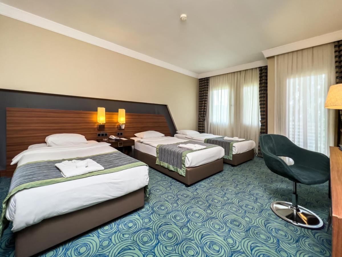 Spa Hotel Colossae Thermal Karahayit  Εξωτερικό φωτογραφία A room at the hotel